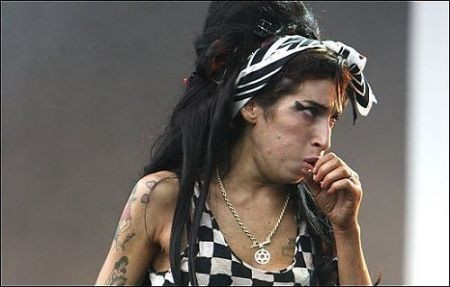 amy-winehouse-sfatta