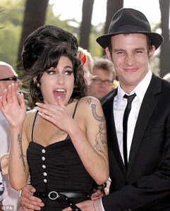 article-1199942-03EE39C8000005DC-886_468x582